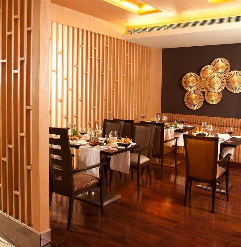 Radisson Blu Suites Gurgaon Exterior foto